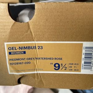 Asics womens gel nimbus 23 size 91/2